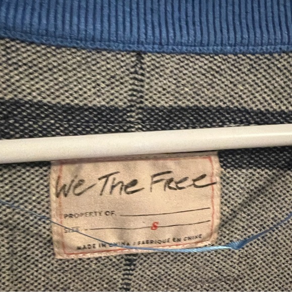 OVERSIZED cardigan sweater- WE THE FREE - Picture 3 of 3